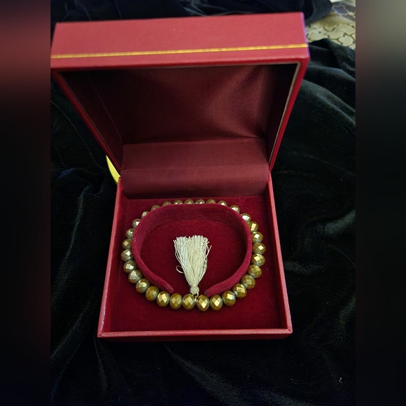 Vintage Jewelry - Vintage gold tone glass bead stretch bracelet